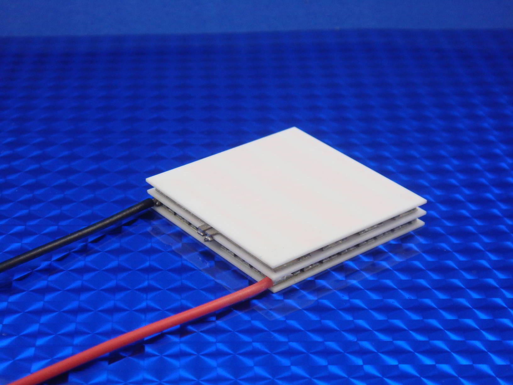 Peltier cooling stage online